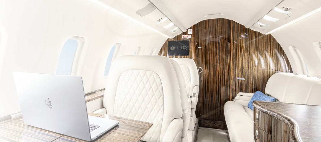 Picture of a Learjet