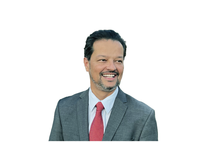 Headshot of Vinicius Ribeiro