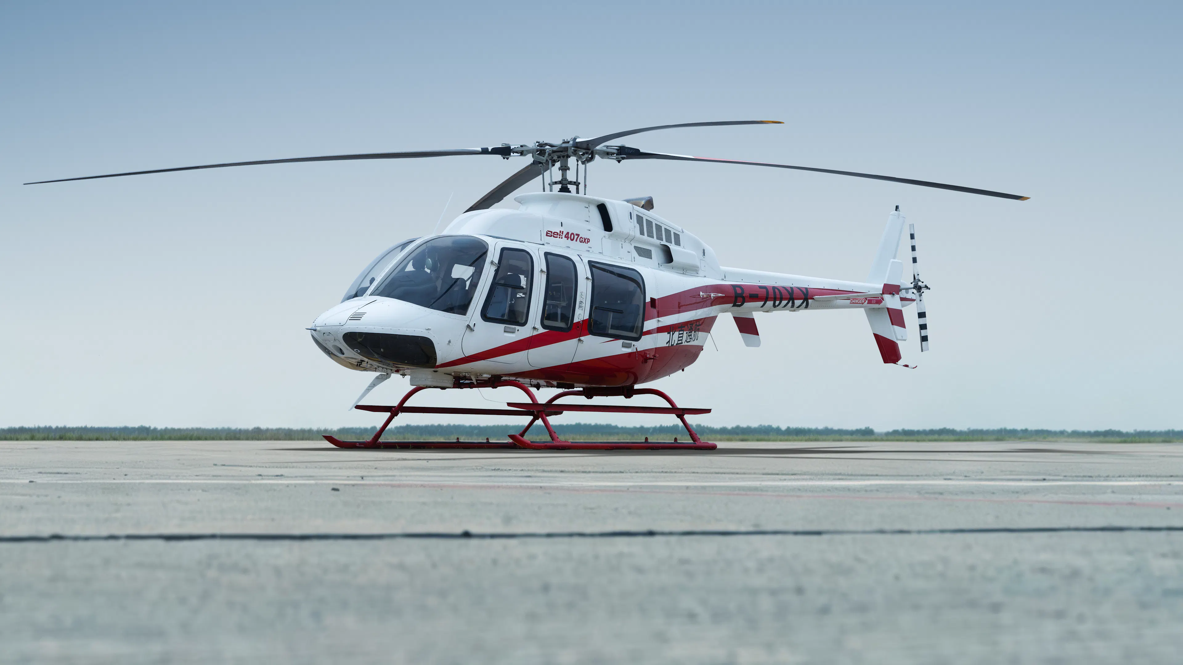 Bell 407GXP by JetHQ