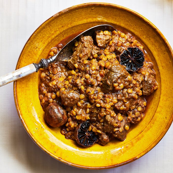 Khoresh gheymeh with dried limes. 