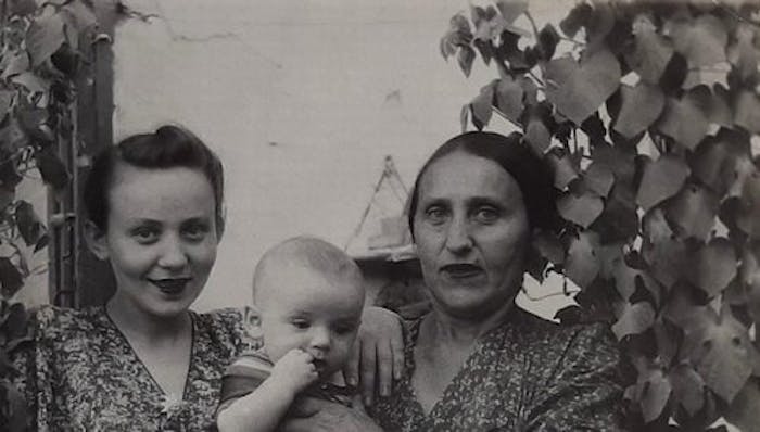 Shifra's great grandmother Leba with her daughter Yehudis and Yehudis's eldest son in Russia, 1950s.