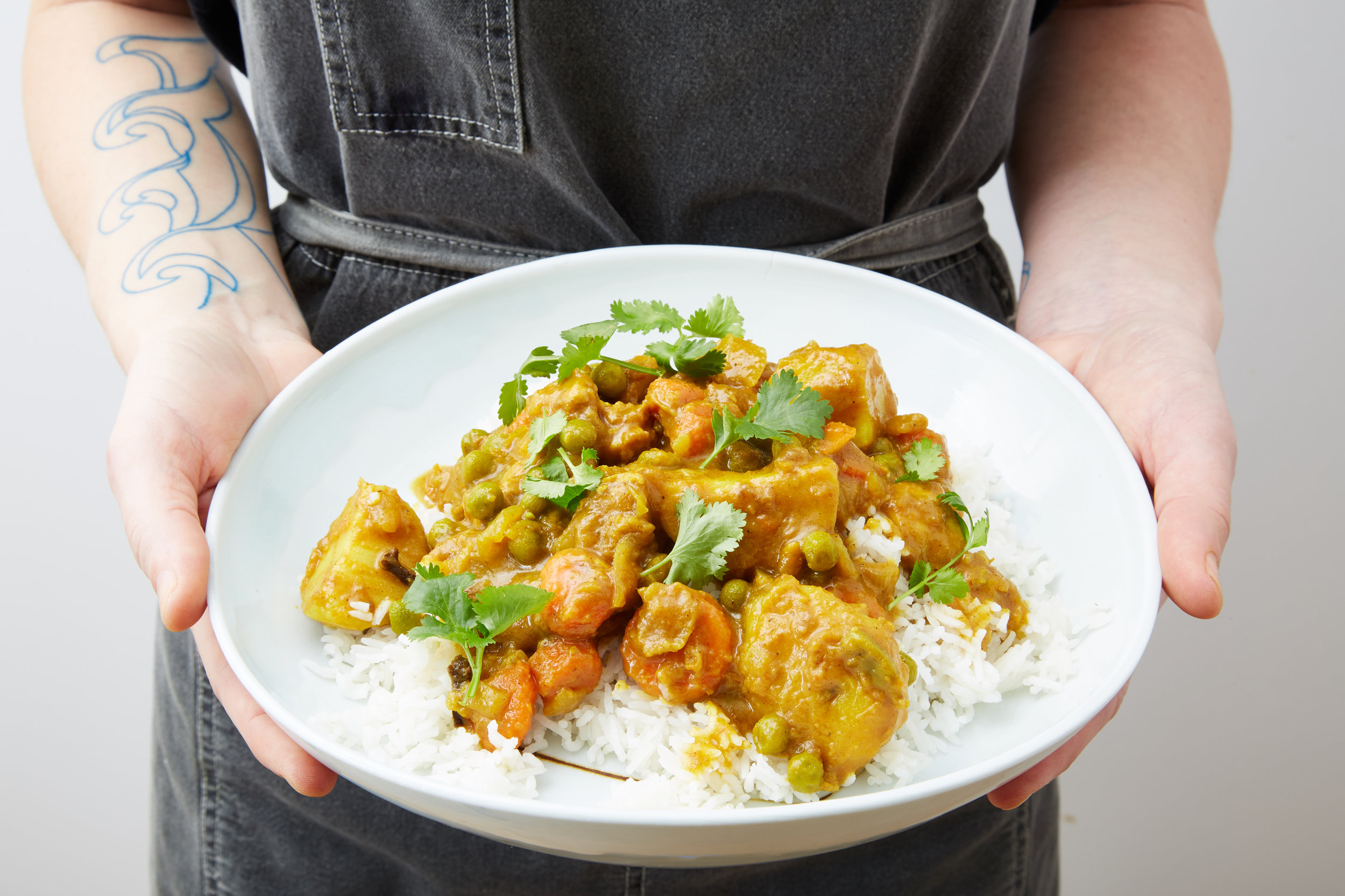 Chicken Curry With Cloves Cardamon And Coconut Milk Jewish Food Society   3cffcb3f 9f68 4657 8e9e 84e91ec9d0a1 02 IlansSouthAfricanCurry 173 