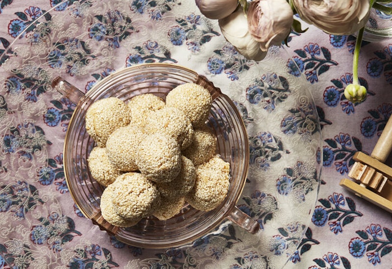 Boulukunio (Almond and Sesame Brittle)