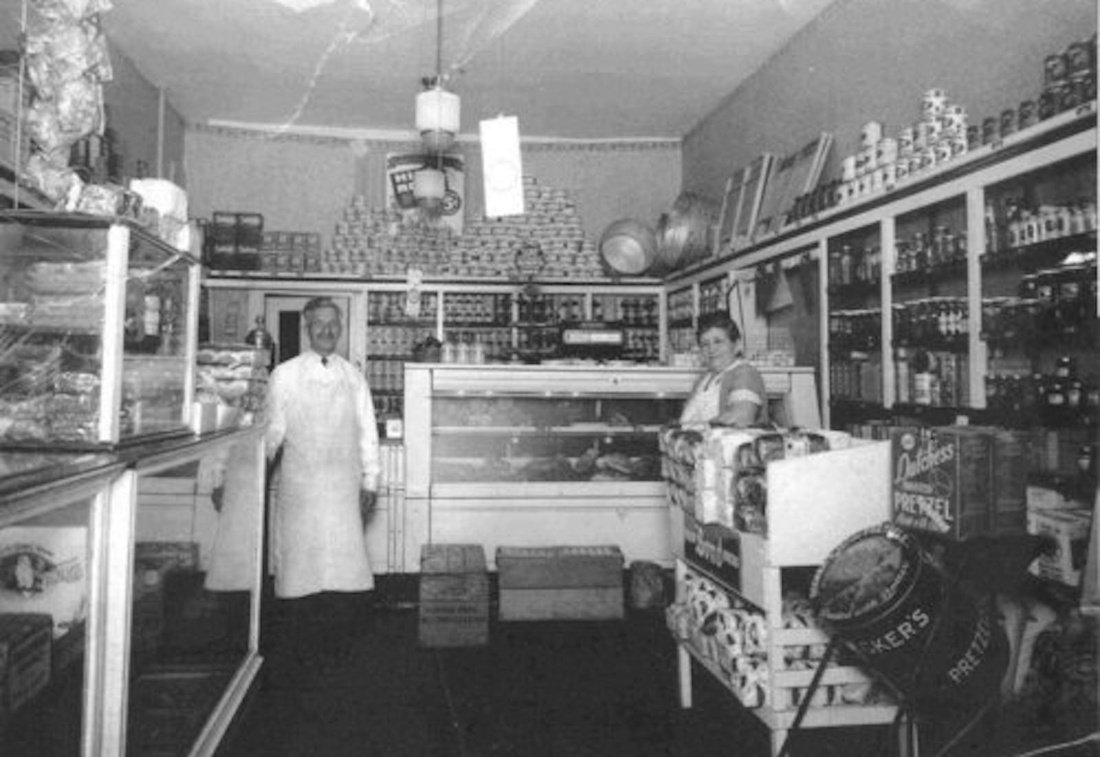 Amy’s great grandfather Morris and his wife Rebecca Zitelman in their corner store in Baltimore in the 1930s.
