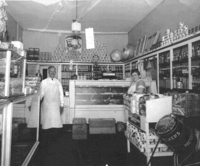 How the Soom Sisters Continue a Family Tradition of Working in the Food Industry image