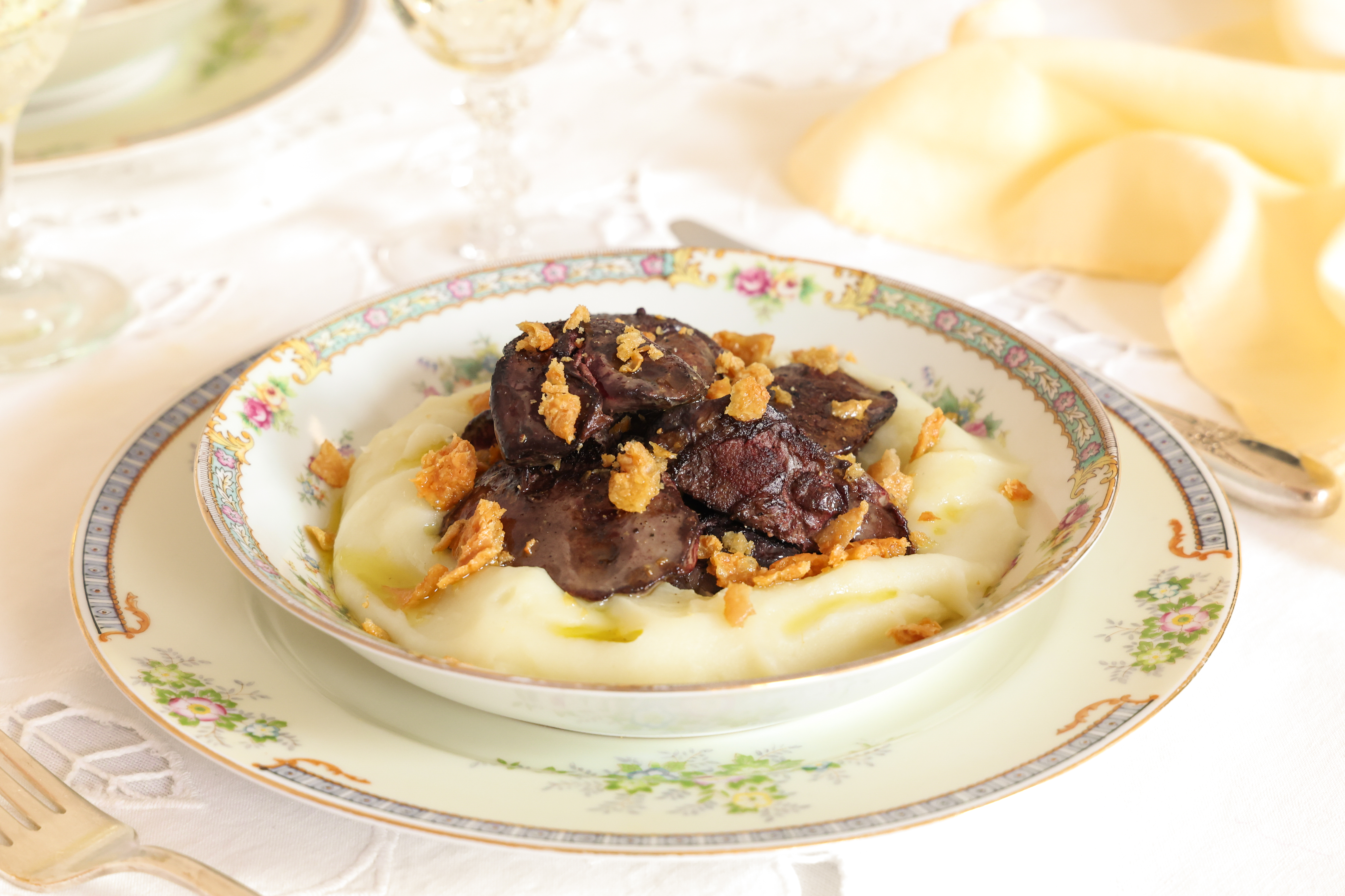 Chicken Livers and Mashed Potatoes with Gribenes (Crispy Skin)