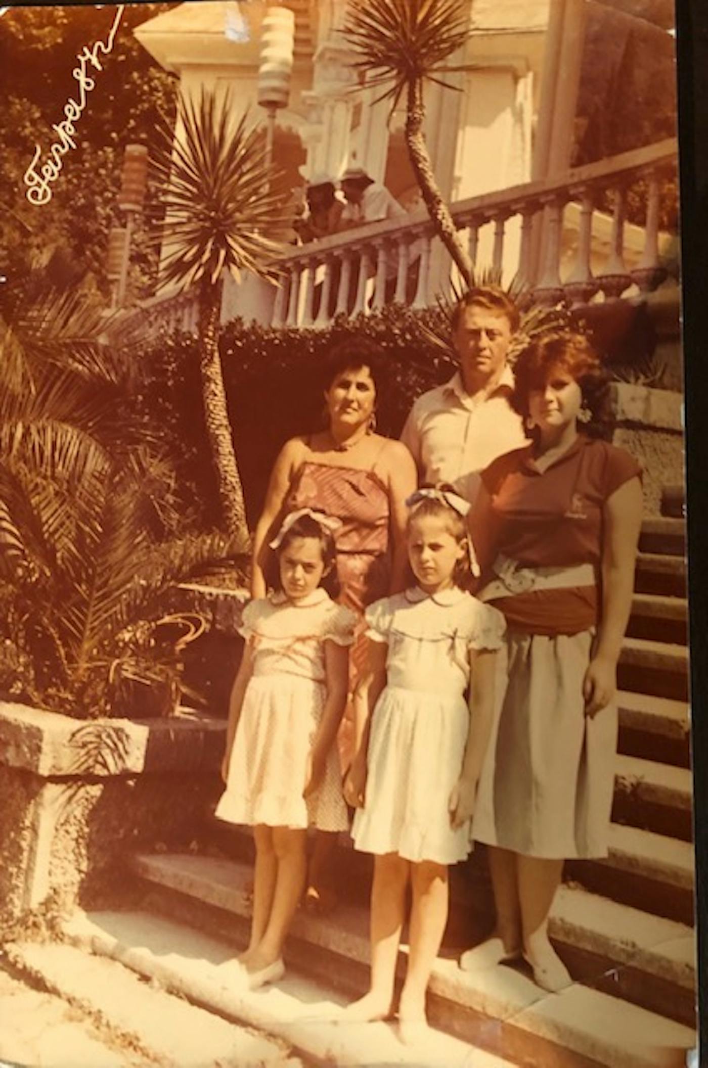 Left to right: Jane’s grandmother Rose, grandfather Leon, mother Melanie and aunts Irina and Anna in Ukraine in 1987.