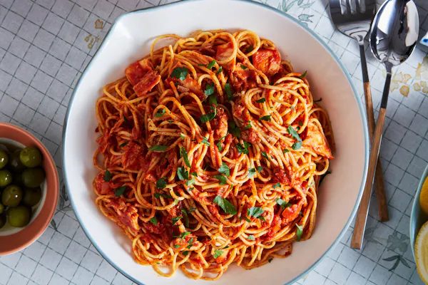 Spaghetti al Tonno (Spaghetti With Tomatoes and Tuna) — Jewish Food Society