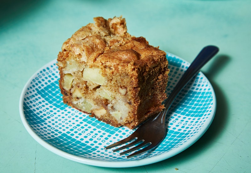 Dinah's Apple Cake