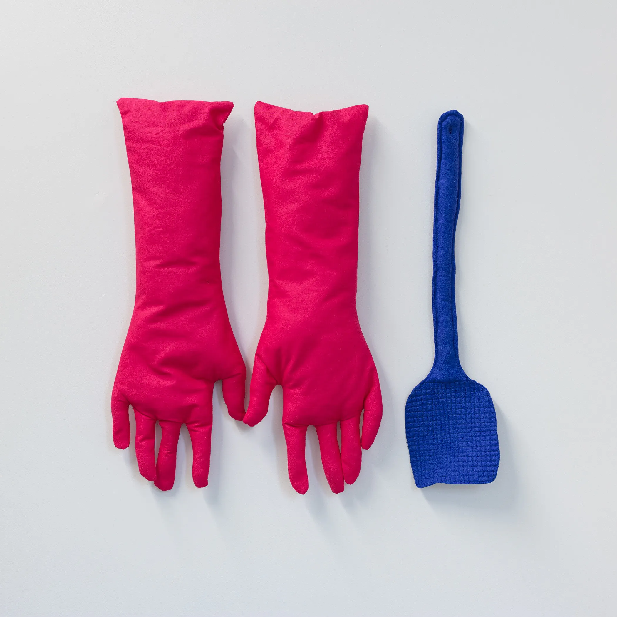 Fly swat & Washing up gloves by Erica van Zon