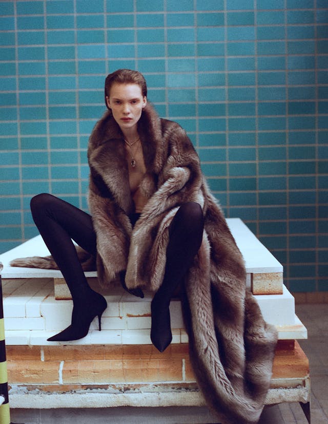 GERMAN VOGUE 251023000042030012 R1