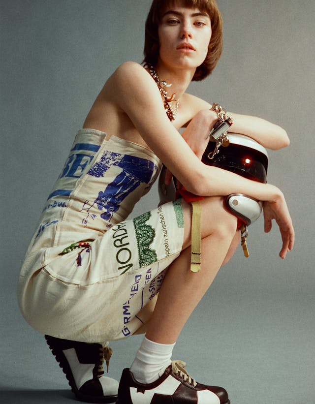 250220000002540001 RGB