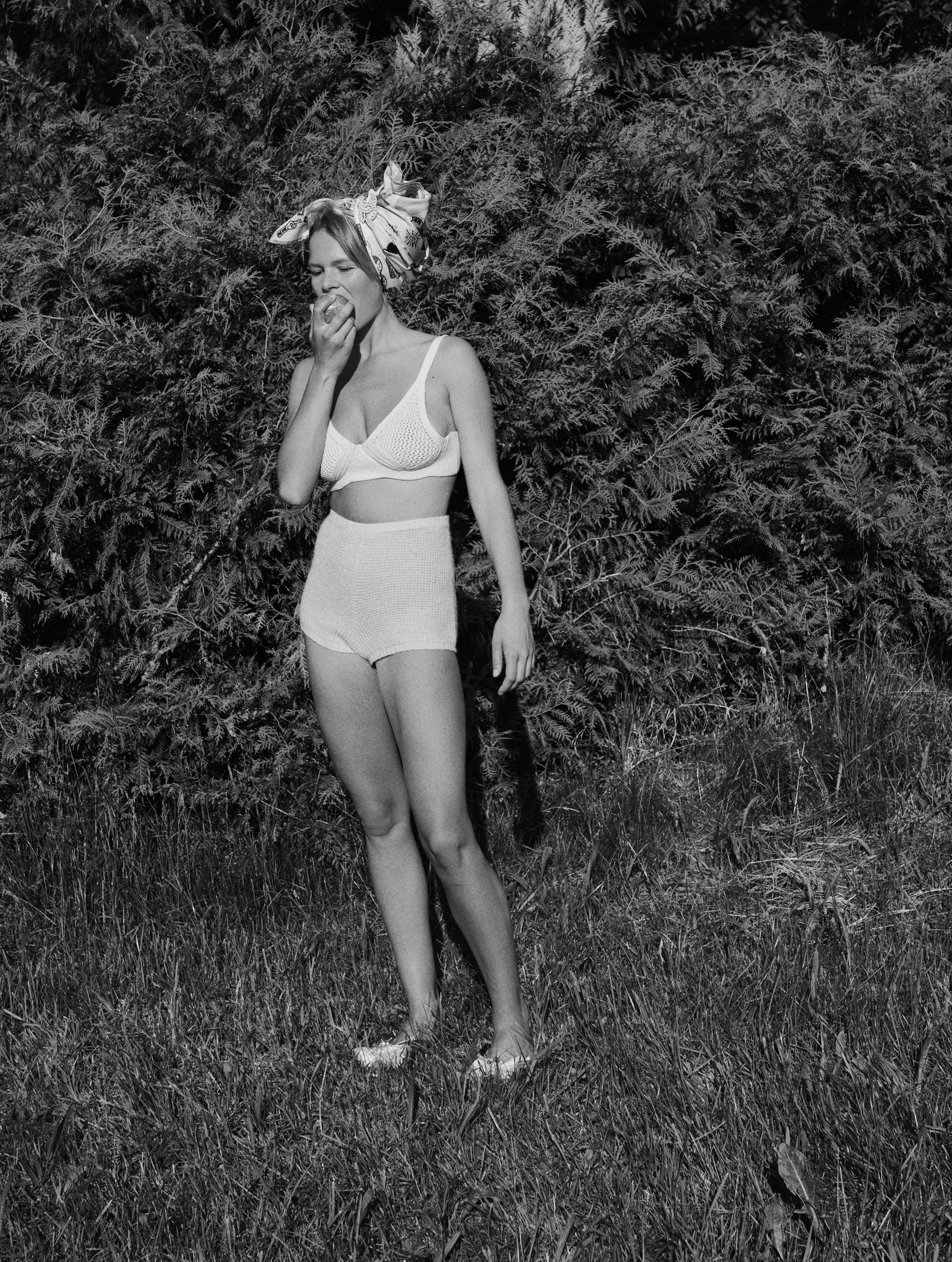 German Vogue Julia Noni 10 1311