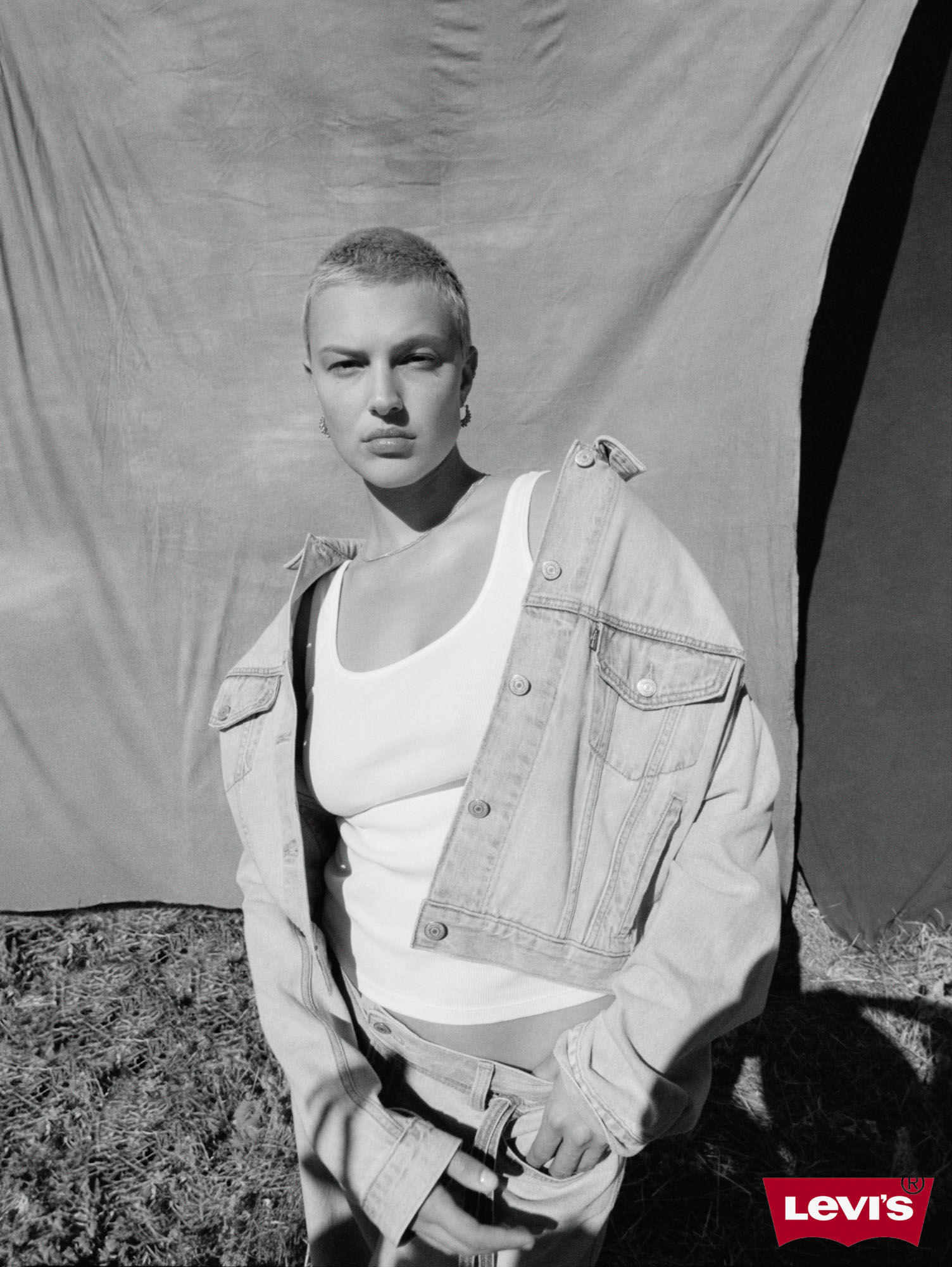 25 H1 D2 OB W 104 30 0001 bw