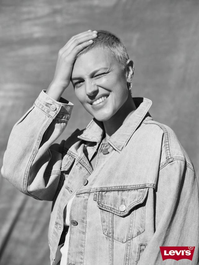 25 H1 D2 OB W 104 0206 bw