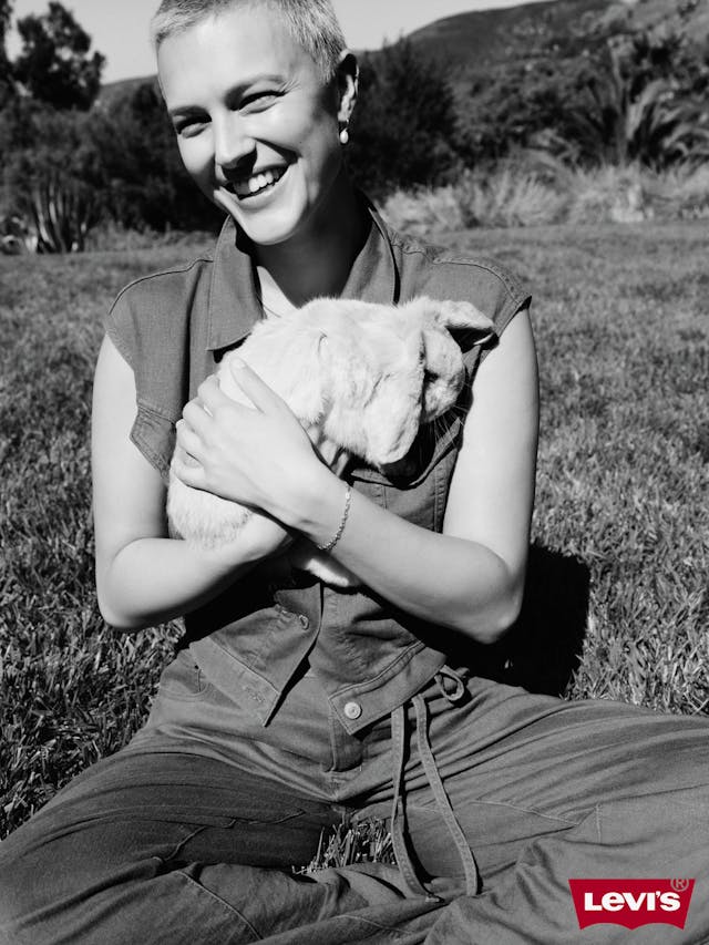 25 H1 D2 OB W 110 0597 bw