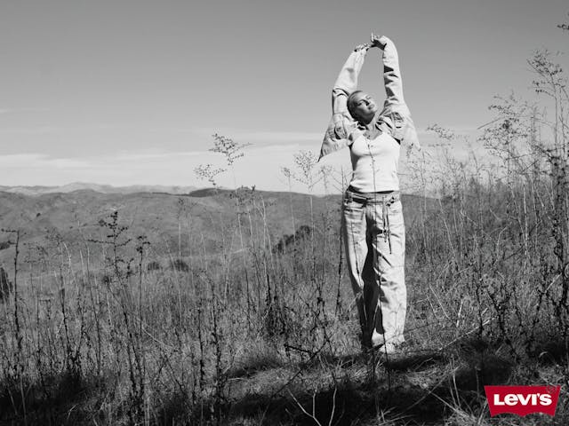 25 H1 D2 OB W 104 B 0178 bw