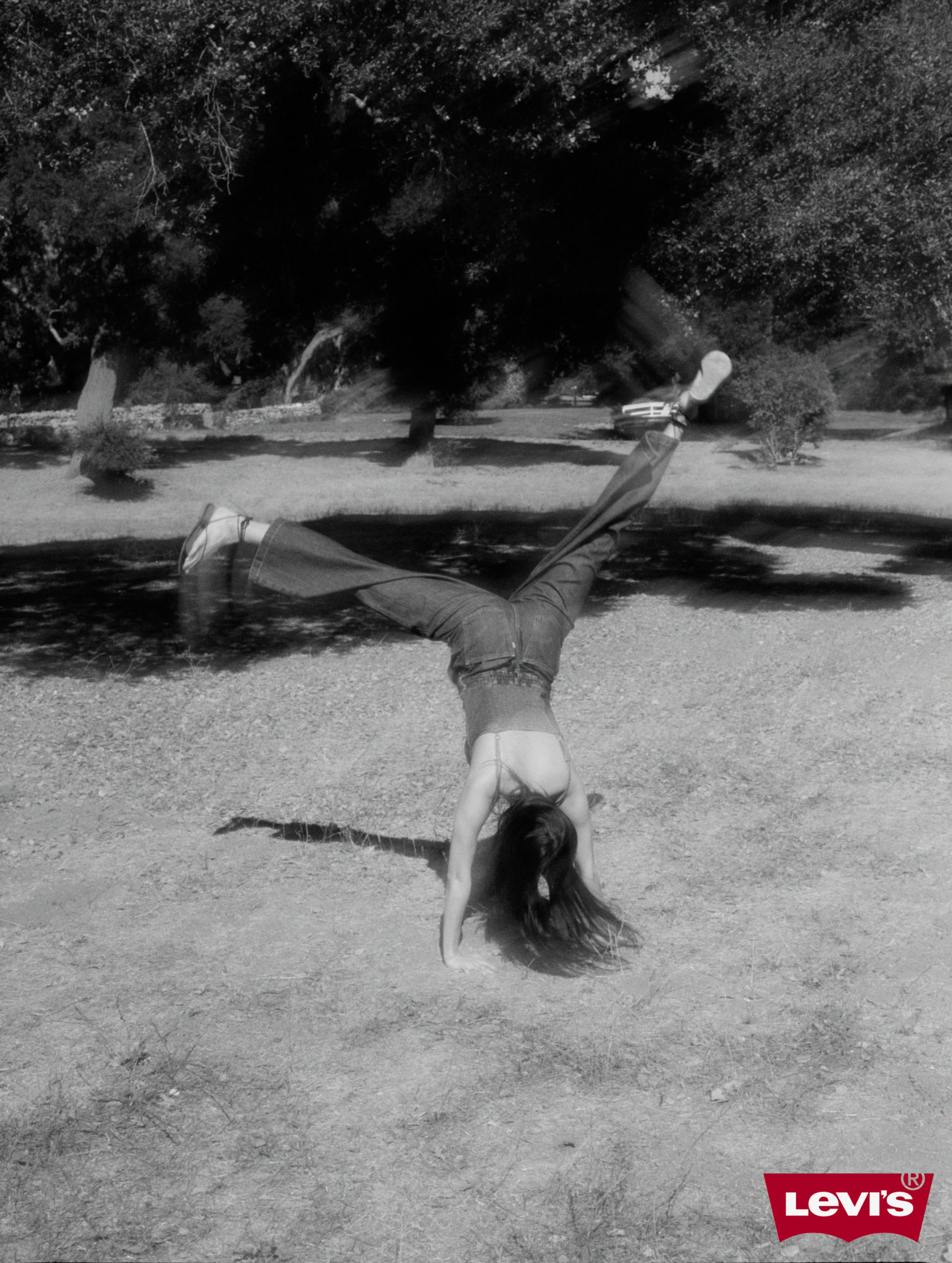 25 H1 D2 OB W 105 08 04 0001 bw