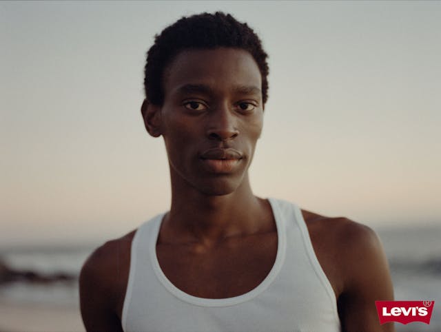 25 H1 D2 OB M 202 27 28 0008