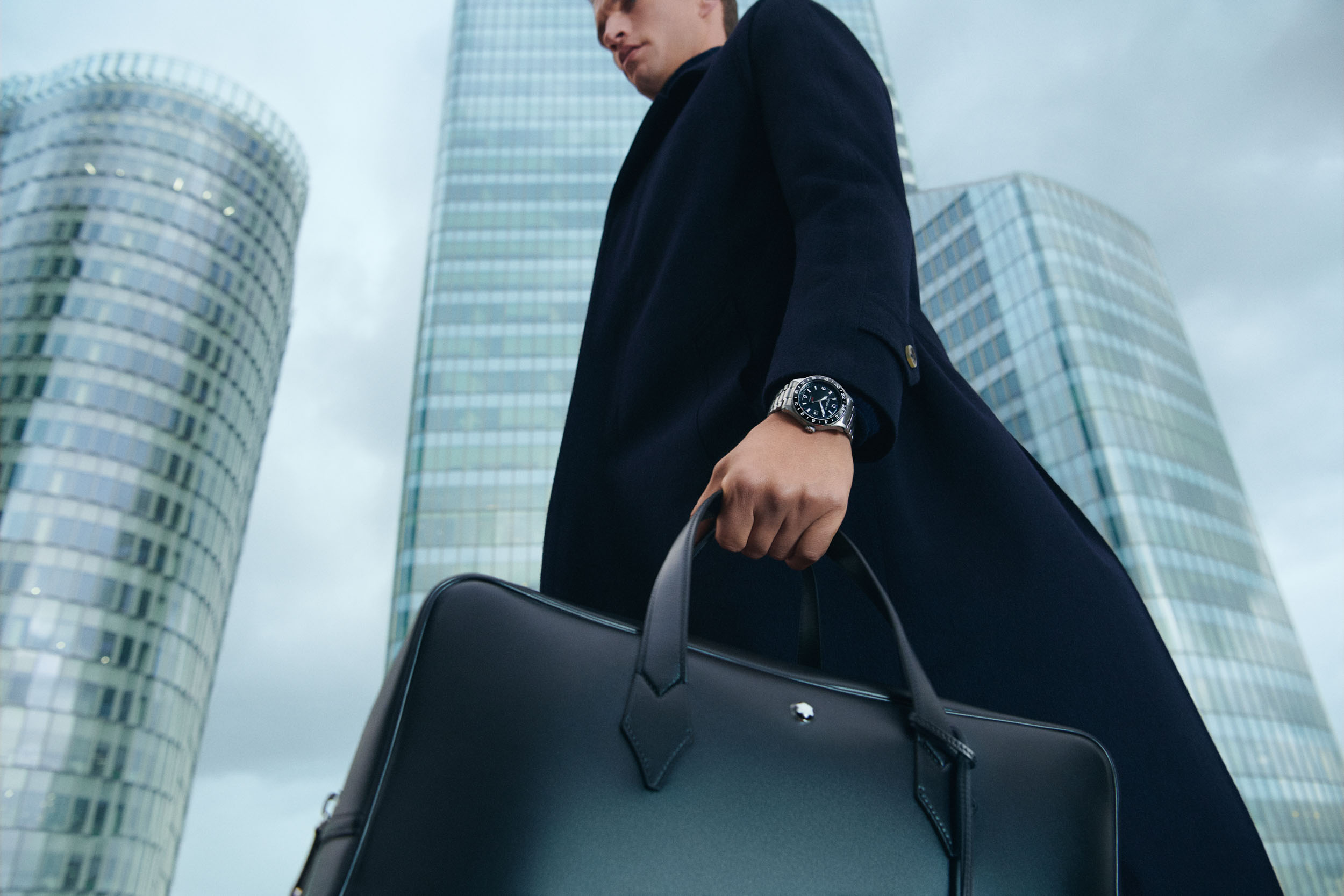 MONTBLANC 220120 07 1858GMT 430 B