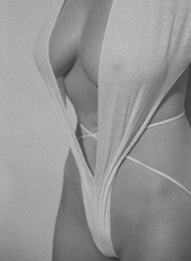 FxvIZEnjQDL 60833 2F 007 V1 2