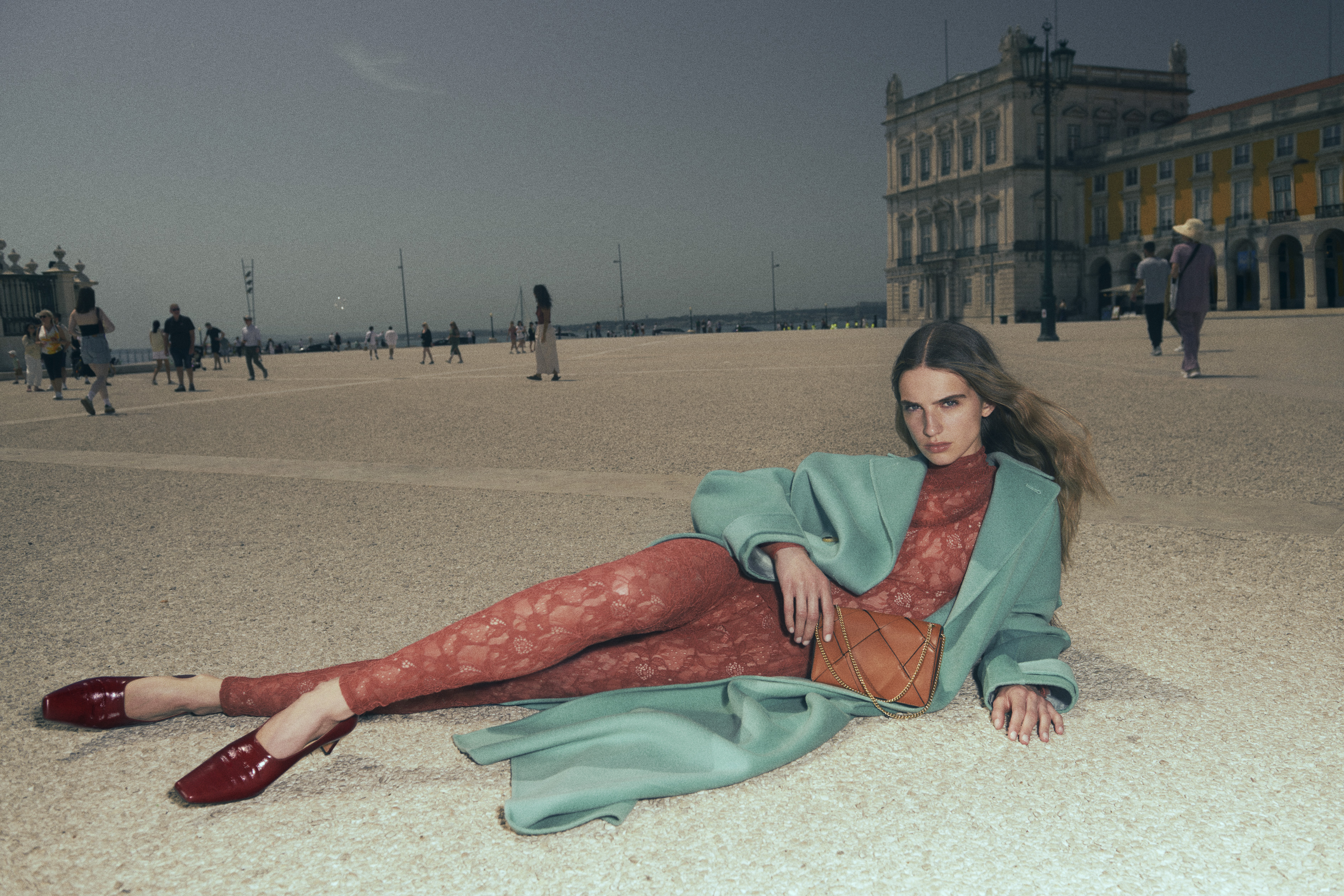 ULLA PF27 110 RED STRETCHLACE WOOLCOAT 206 R3
