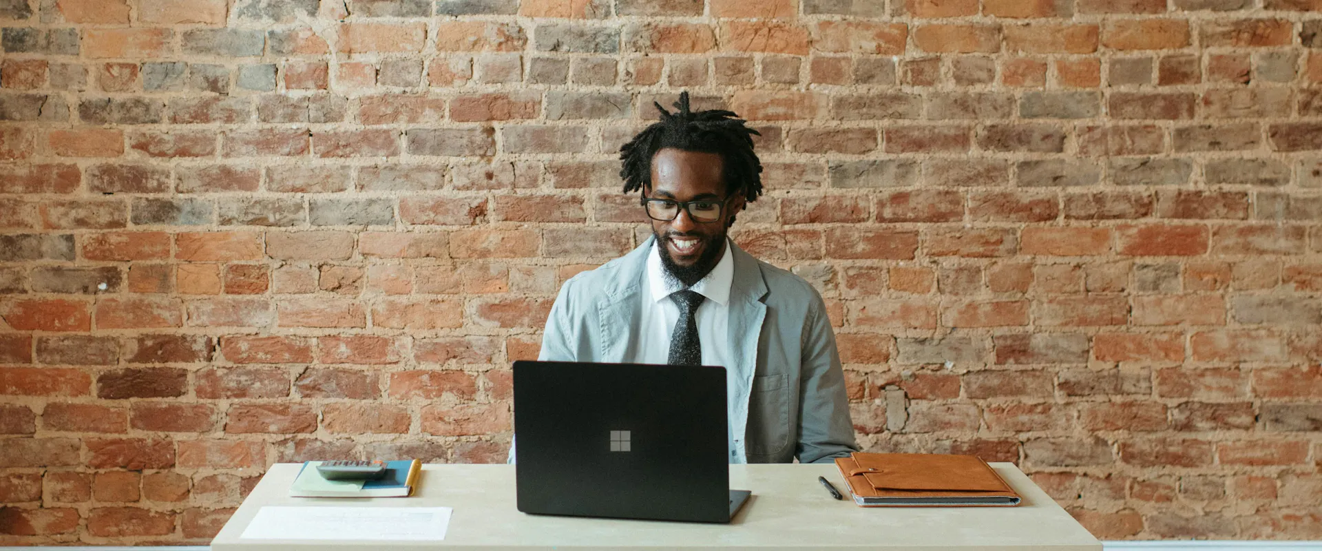 Creating links in a hybrid telework/classroom environment
