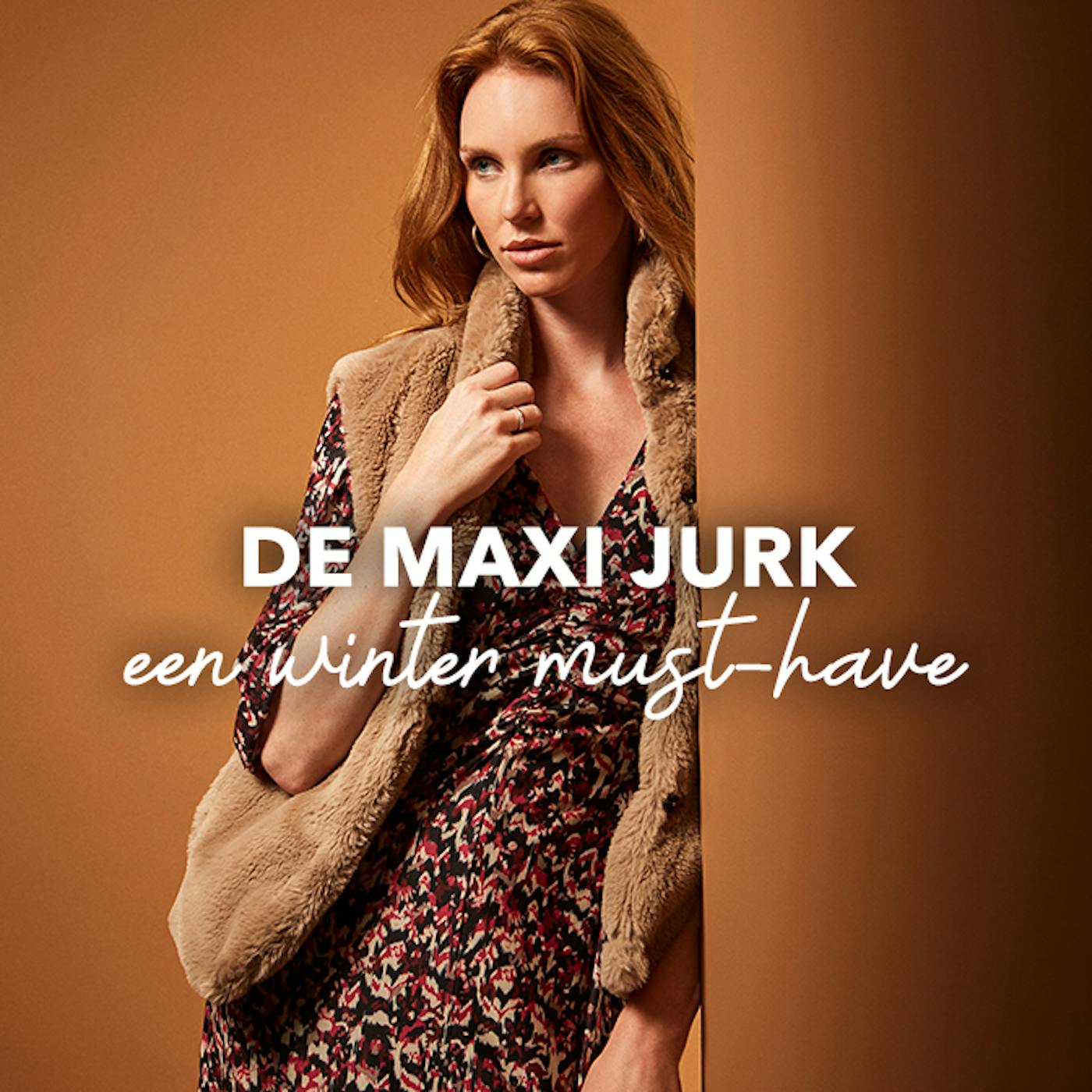 De maxi jurk met lange mouwen