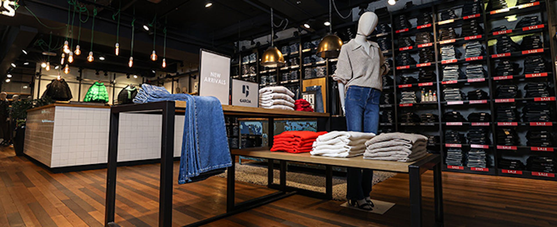 Store image
