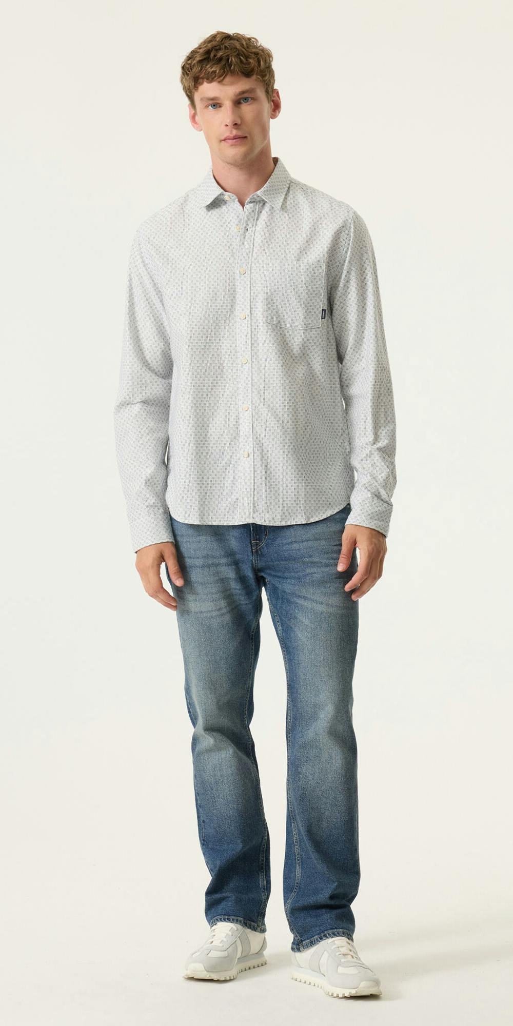 SHOP THE LOOK Clean Casual