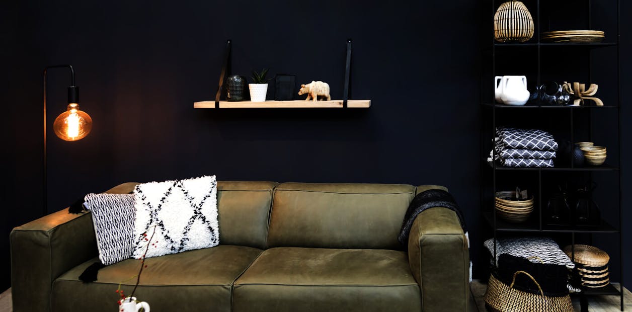 Pure black brands your interior decoration style in particular way.