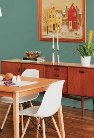 Dining room painted with Johnstone's Pine Ridge