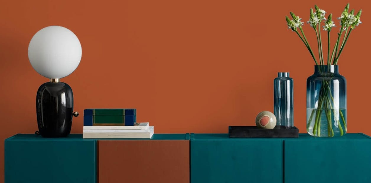 Discover why burnt orange paint is considered to afford such a sophisticated tonal quality. 