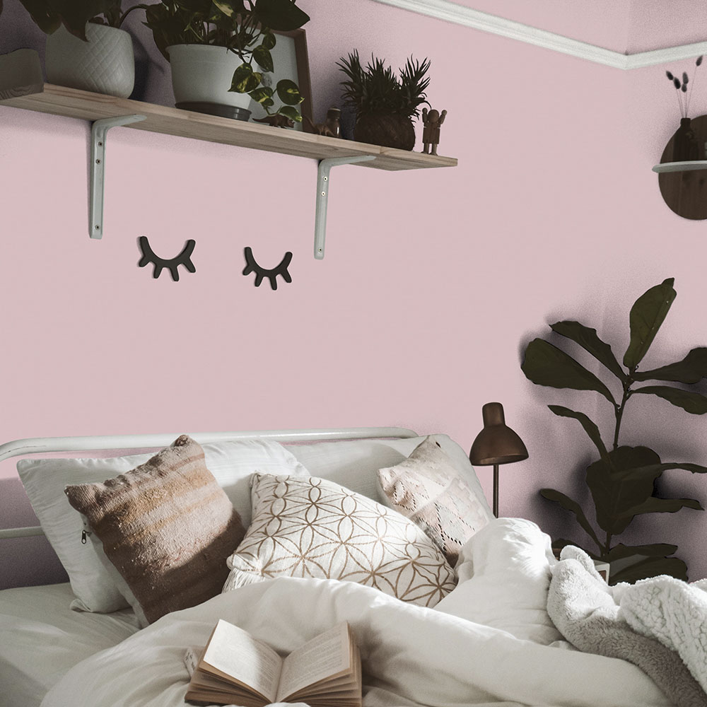 pink bedroom painted with Ballet Slipper