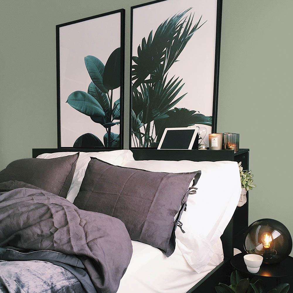 Boulder Lichen bedroom wall with a modern vibe