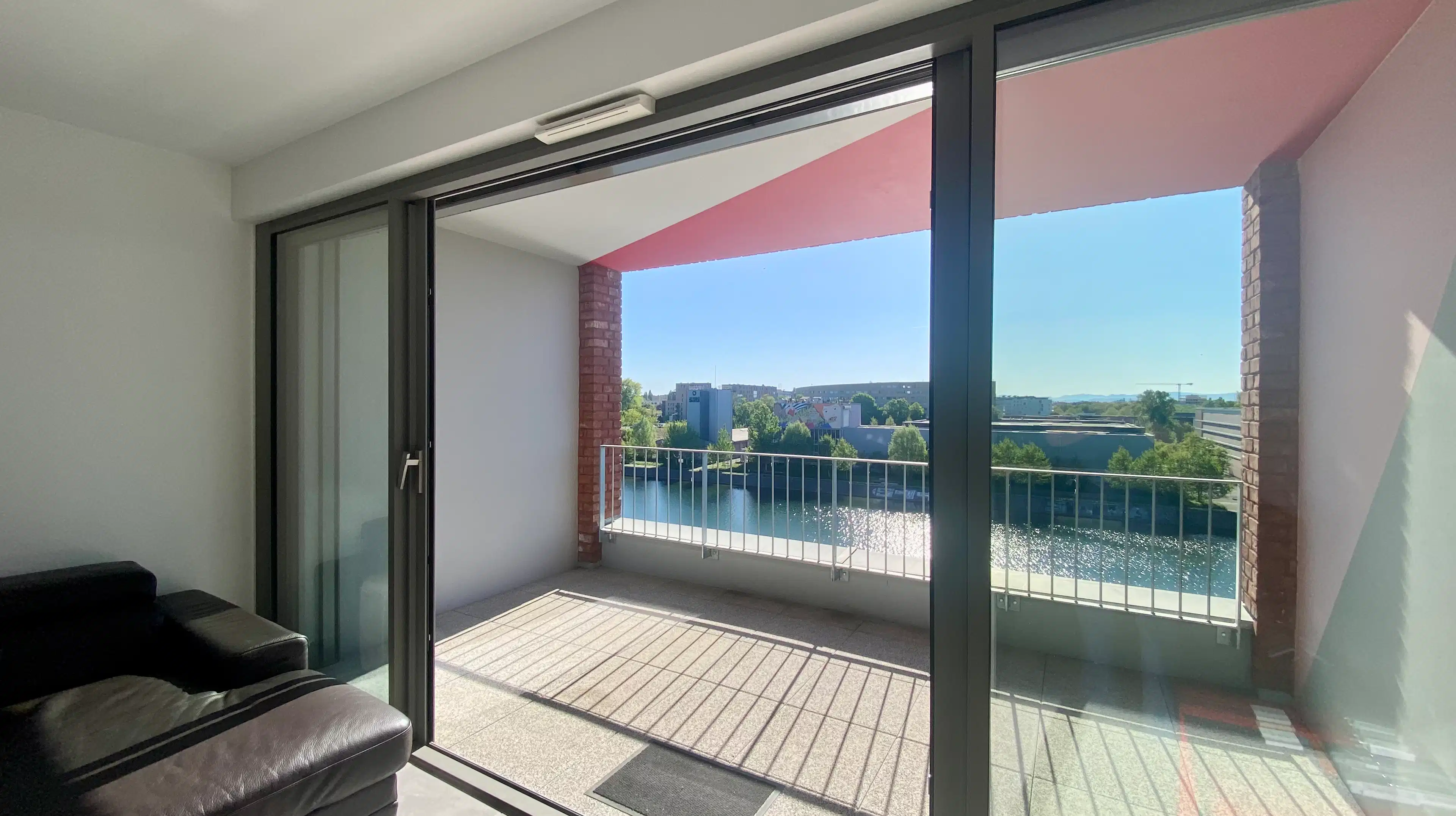 Strasbourg - 64 m² avec place de parking couverte