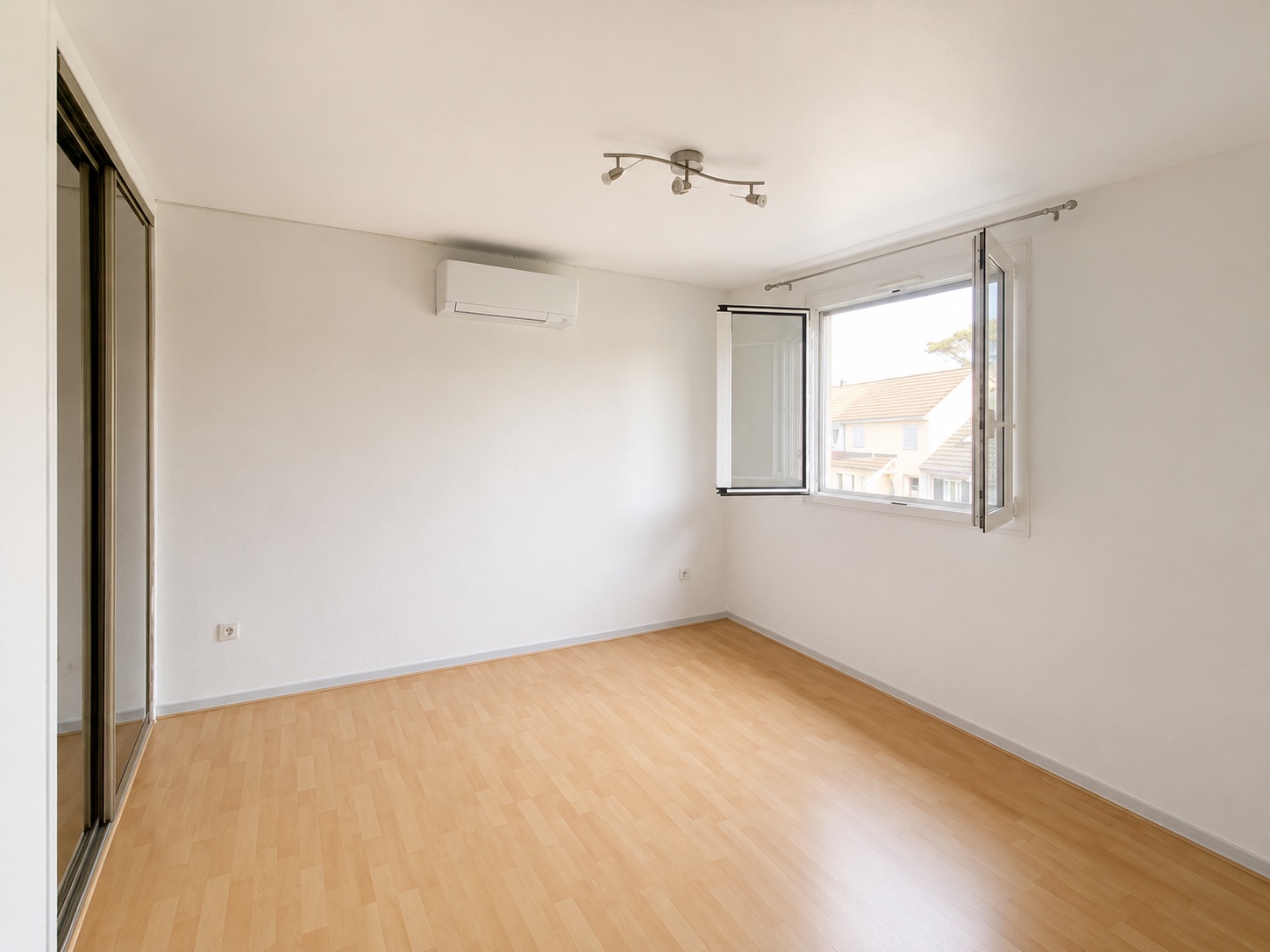 Plobsheim - Maison 105 m² au sol - 90 m² habitables - Terrain 362 m²