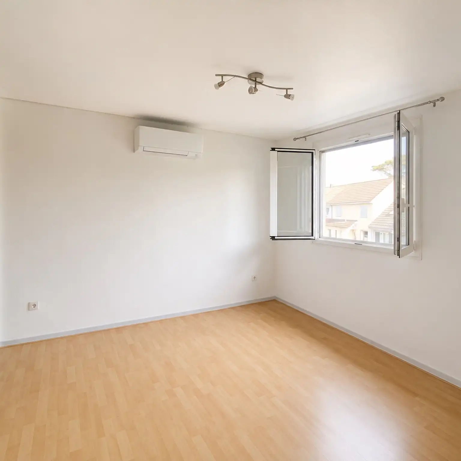 Plobsheim - Maison 105 m² au sol - 90 m² habitables - Terrain 362 m²