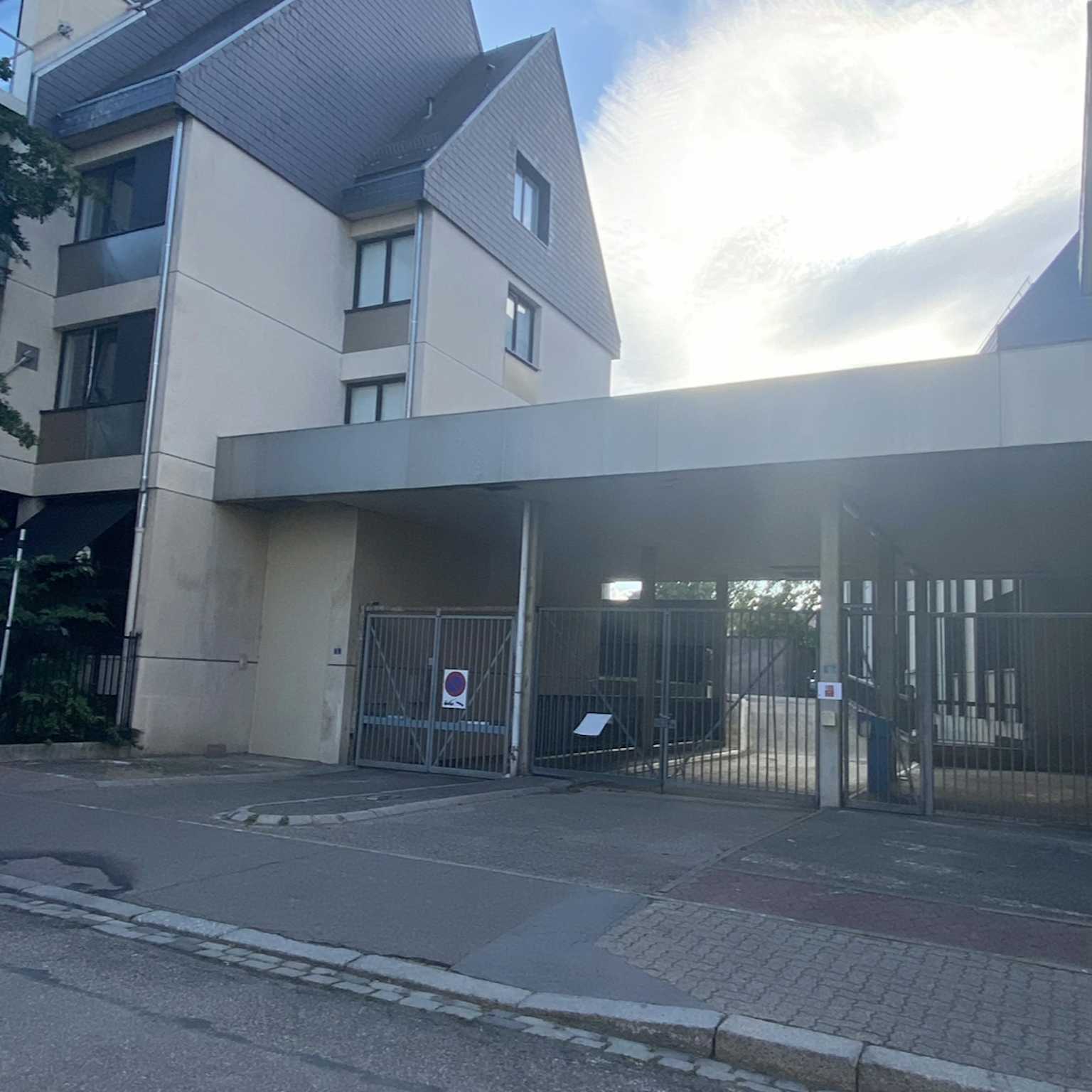 Krutenau - Parking 14m²