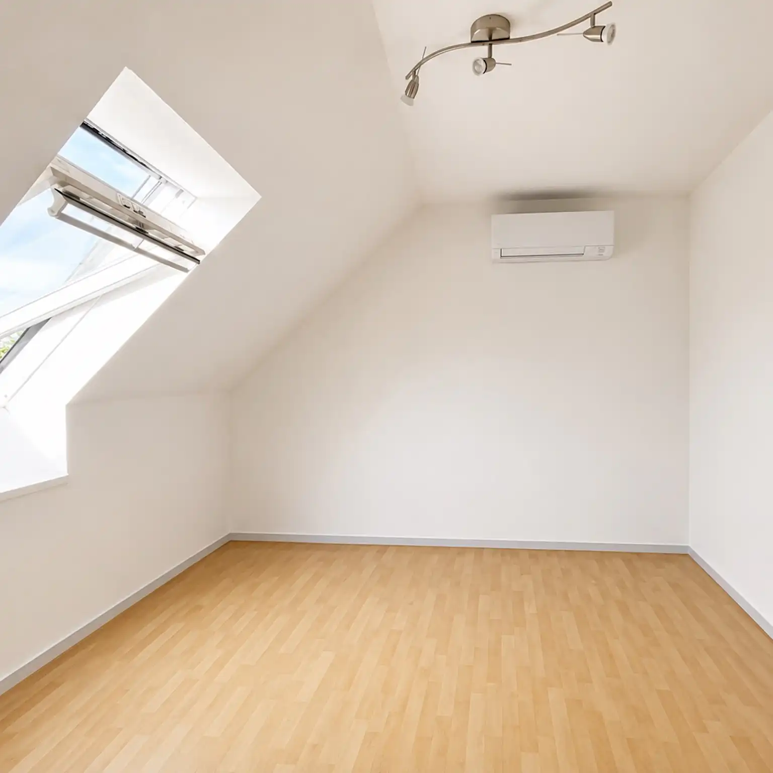 Plobsheim - Maison 105 m² au sol - 90 m² habitables - Terrain 362 m²