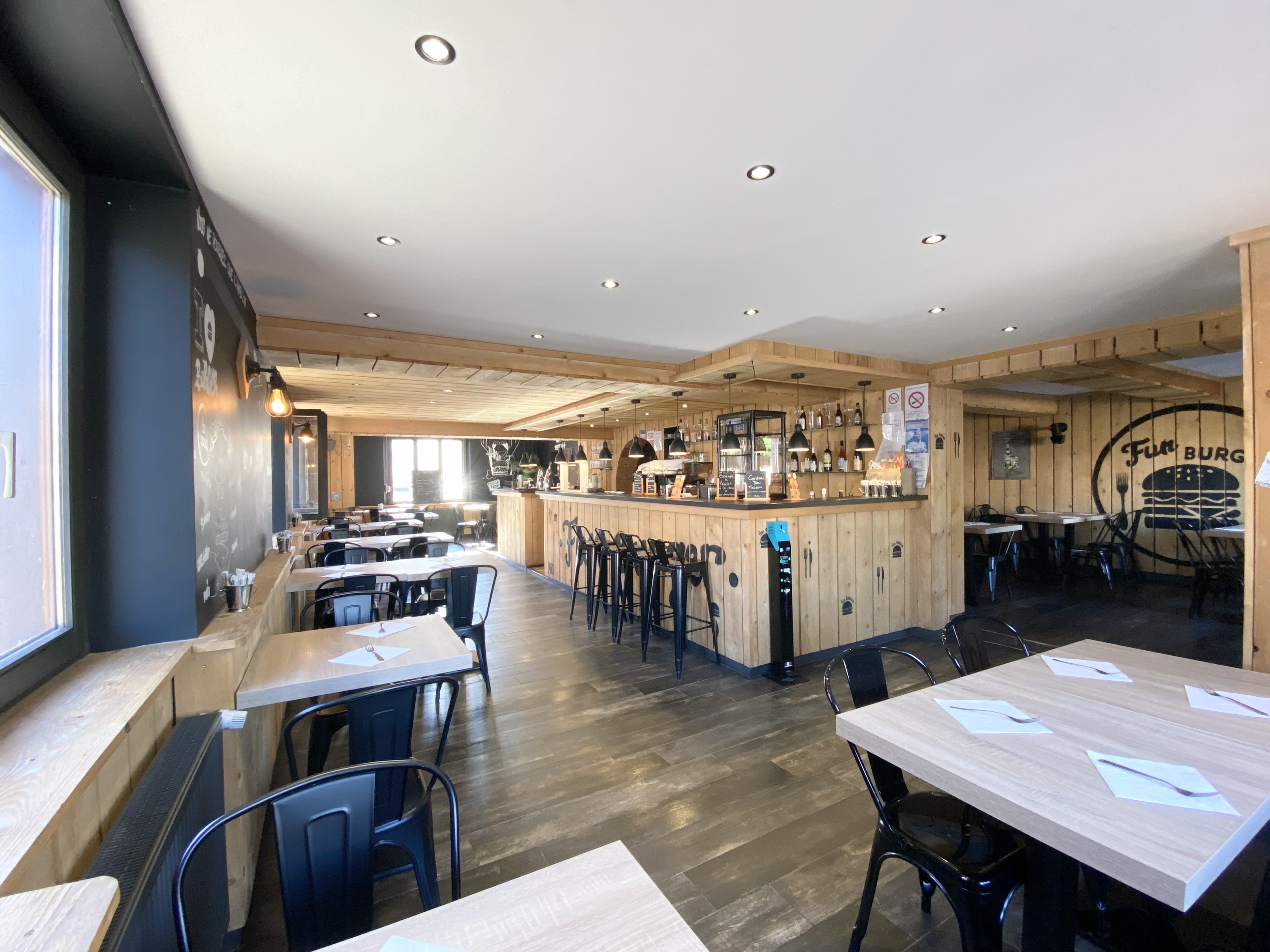 Benfeld - Fonds de commerce 141m² - Terrasse 45m²