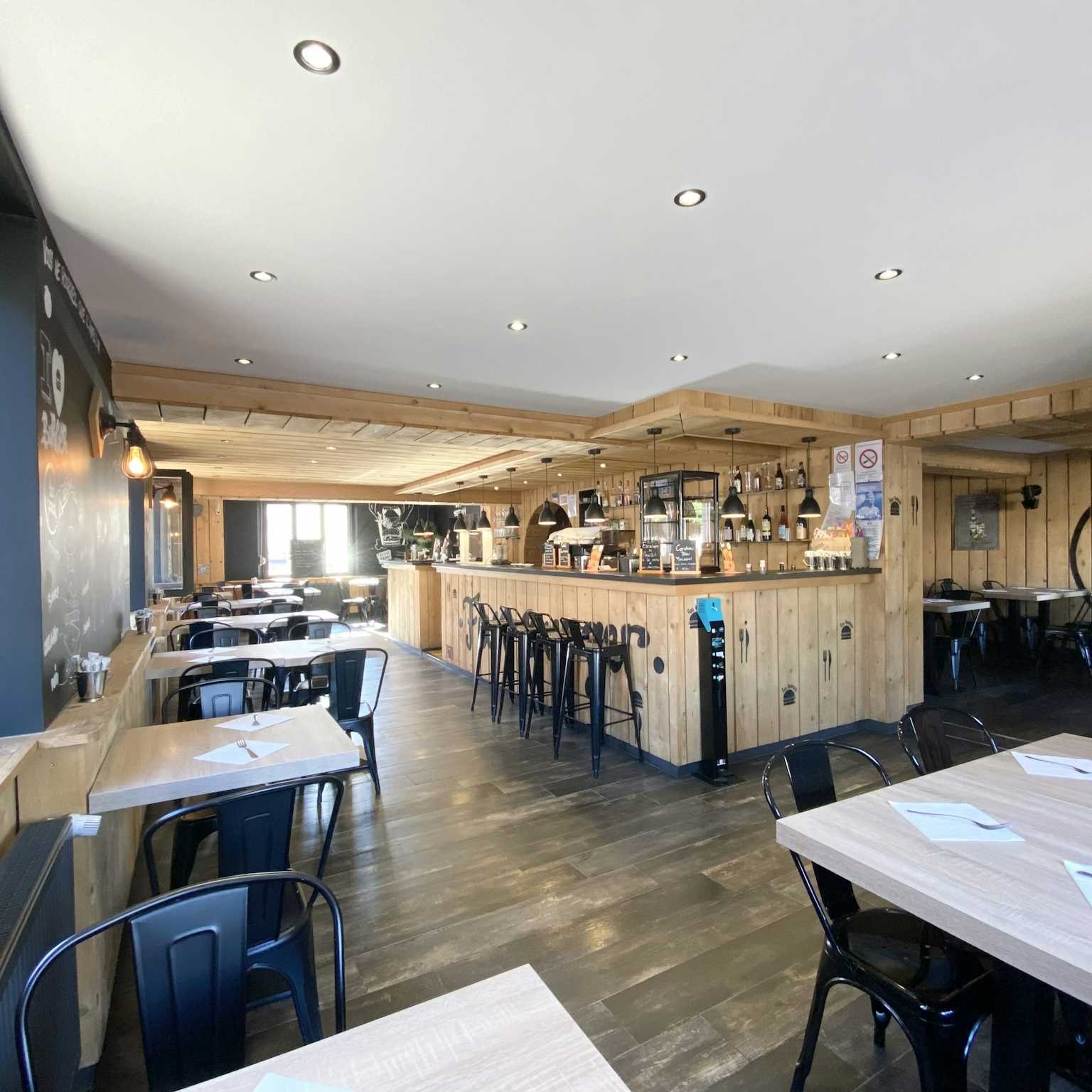 Benfeld - Fonds de commerce 141m² - Terrasse 45m²