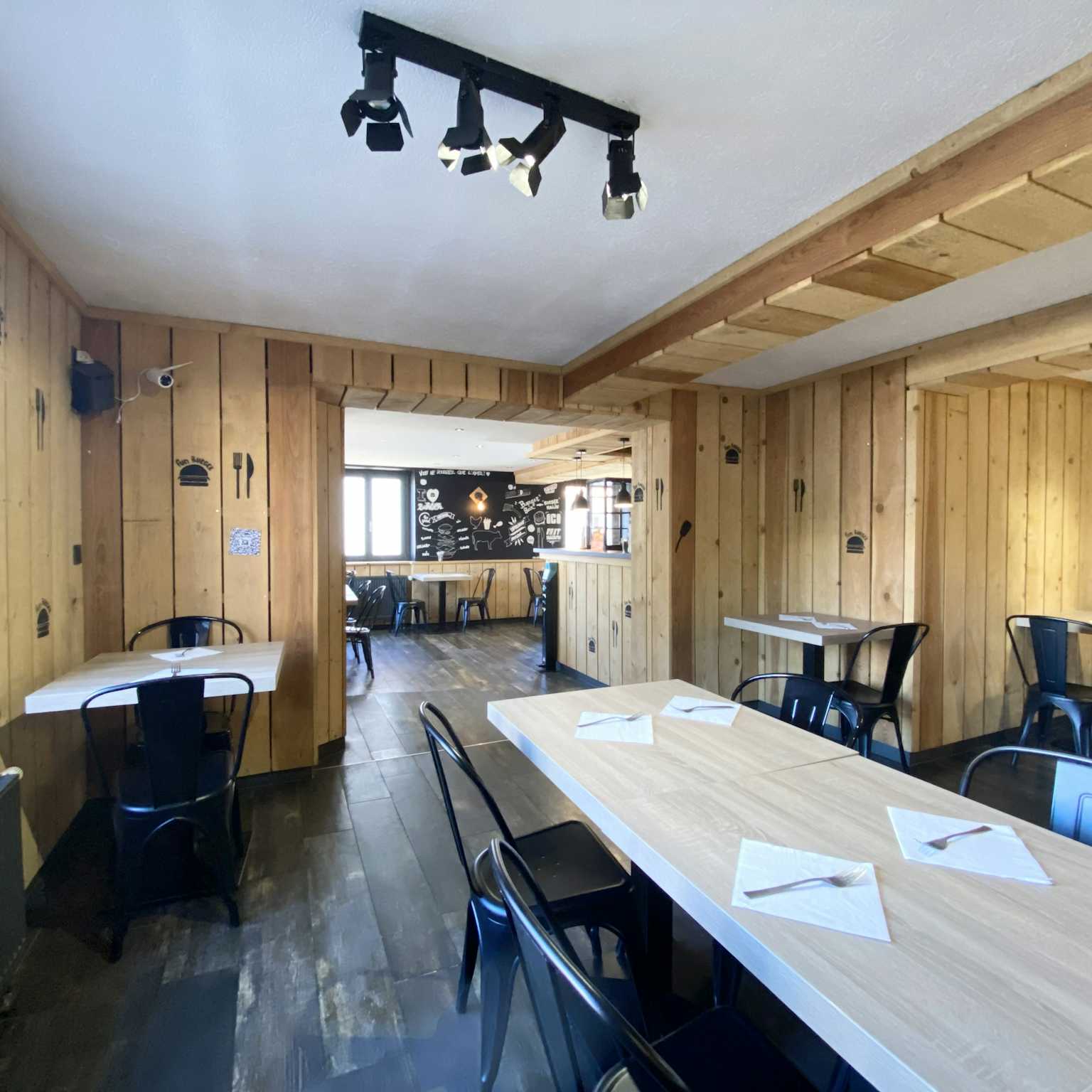 Benfeld - Fonds de commerce 141m² - Terrasse 45m²