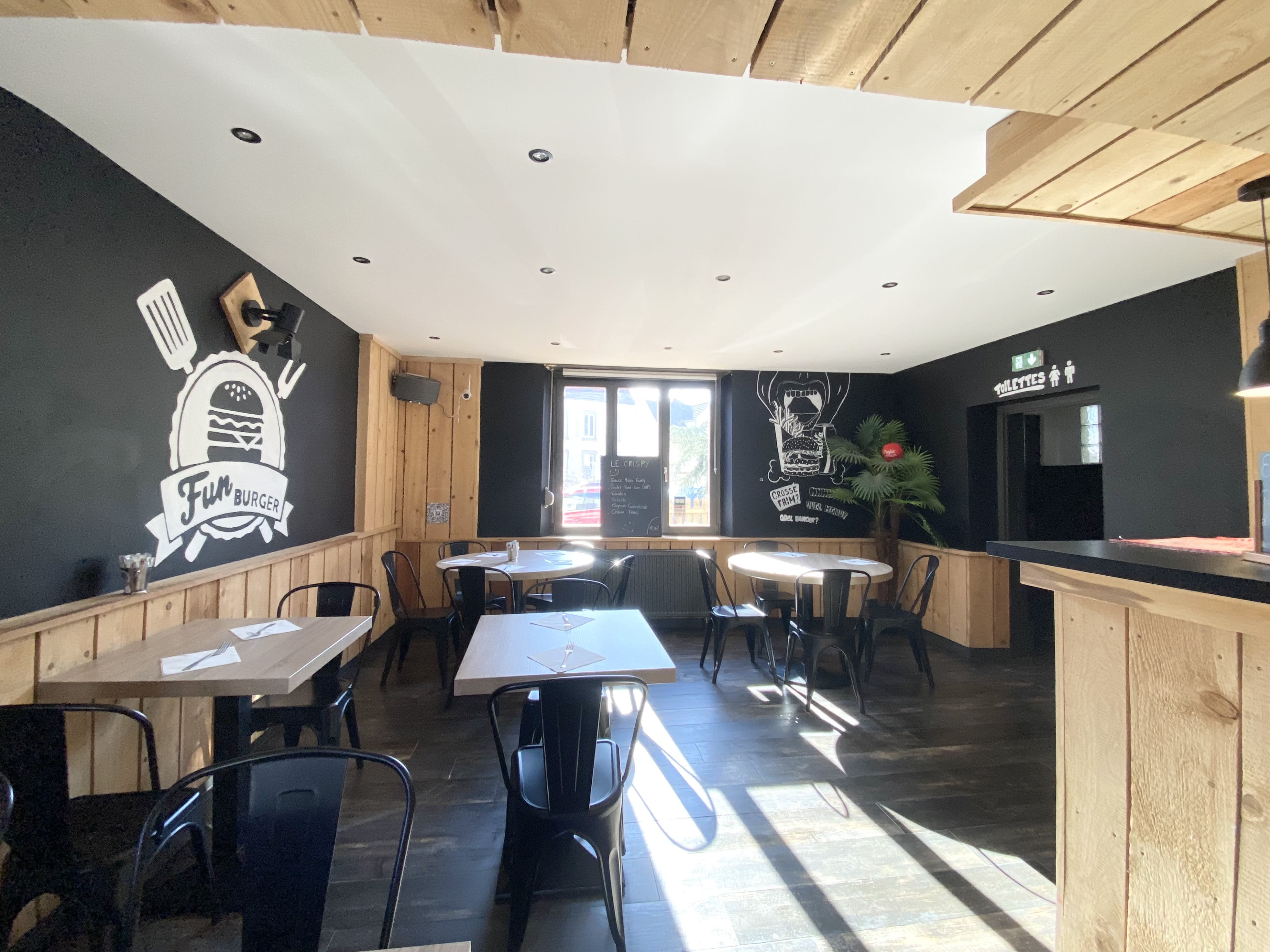 Benfeld - Fonds de commerce 141m² - Terrasse 45m²