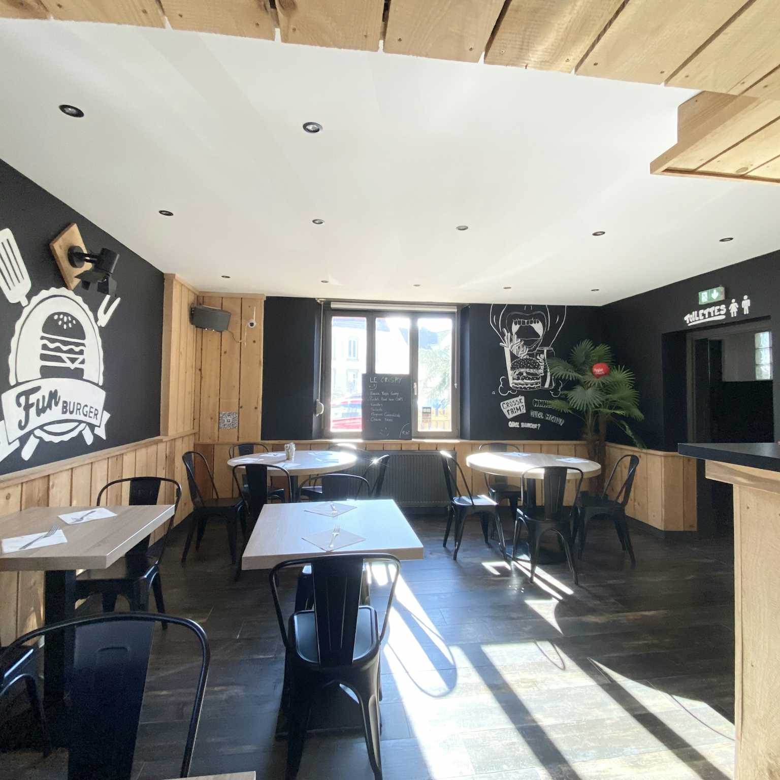 Benfeld - Fonds de commerce 141m² - Terrasse 45m²