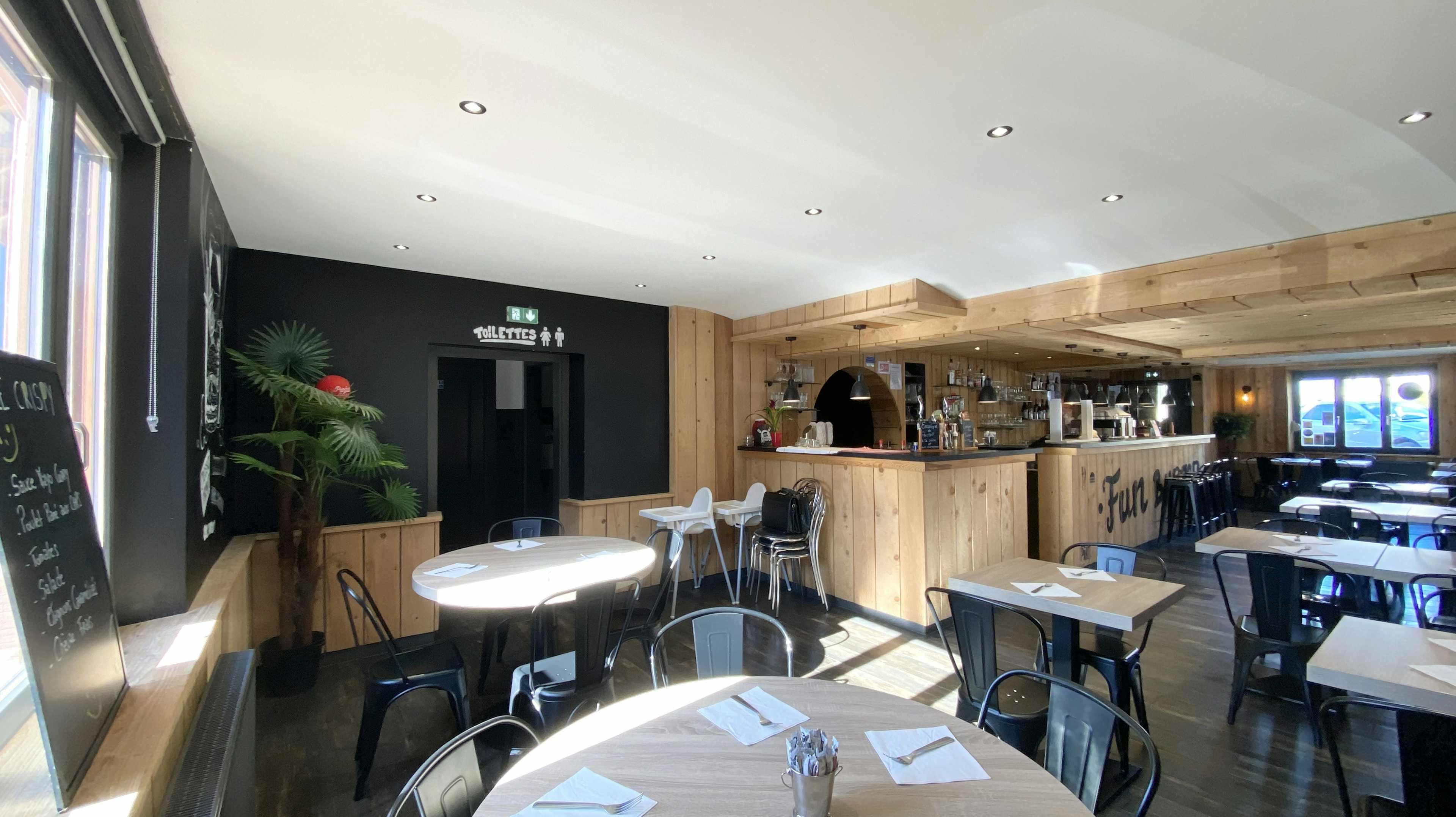 Benfeld - Fonds de commerce 141m² - Terrasse 45m²