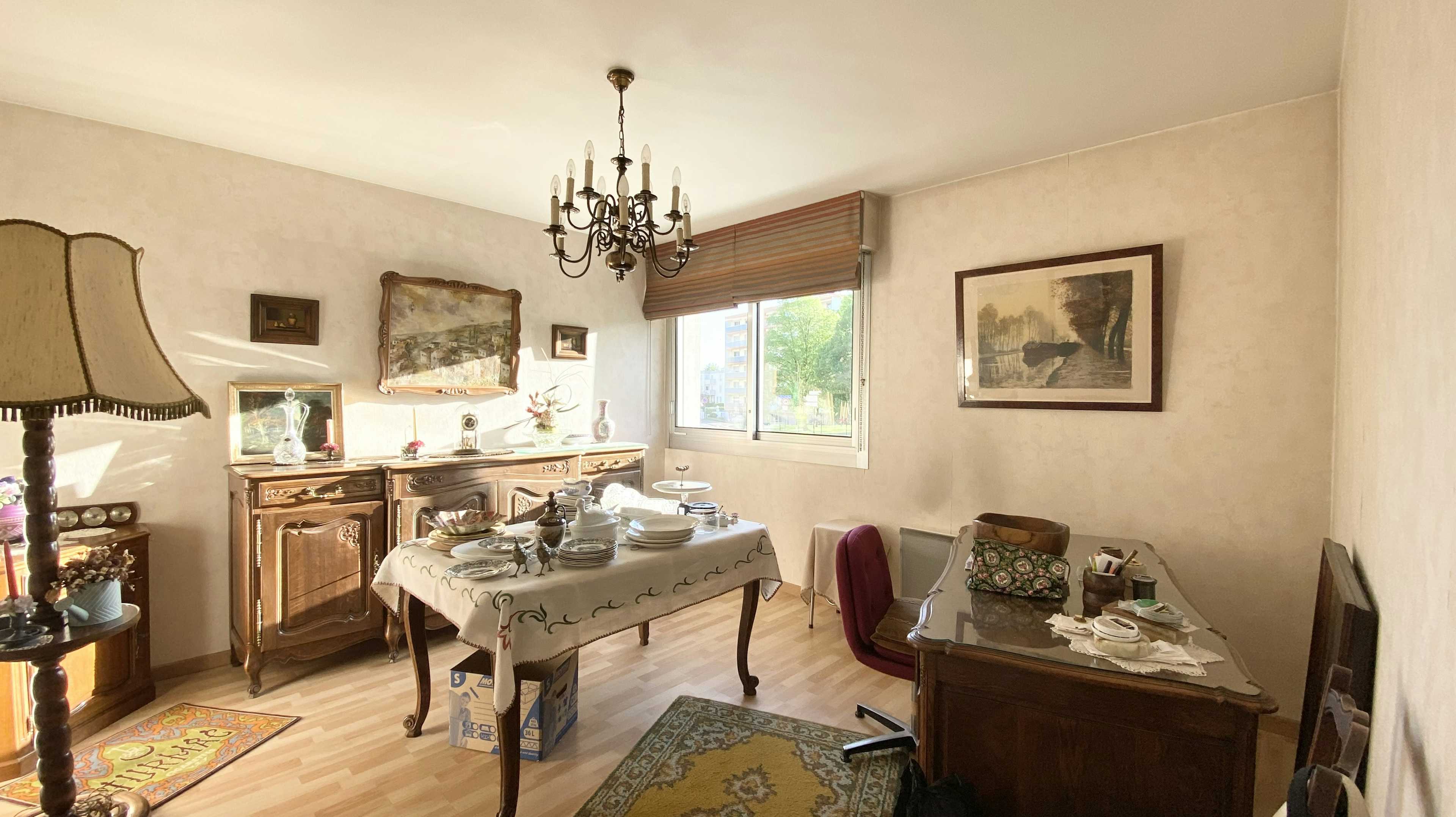 Lingolsheim - Appartement traversant 92m² - 2 Balcons - Cave