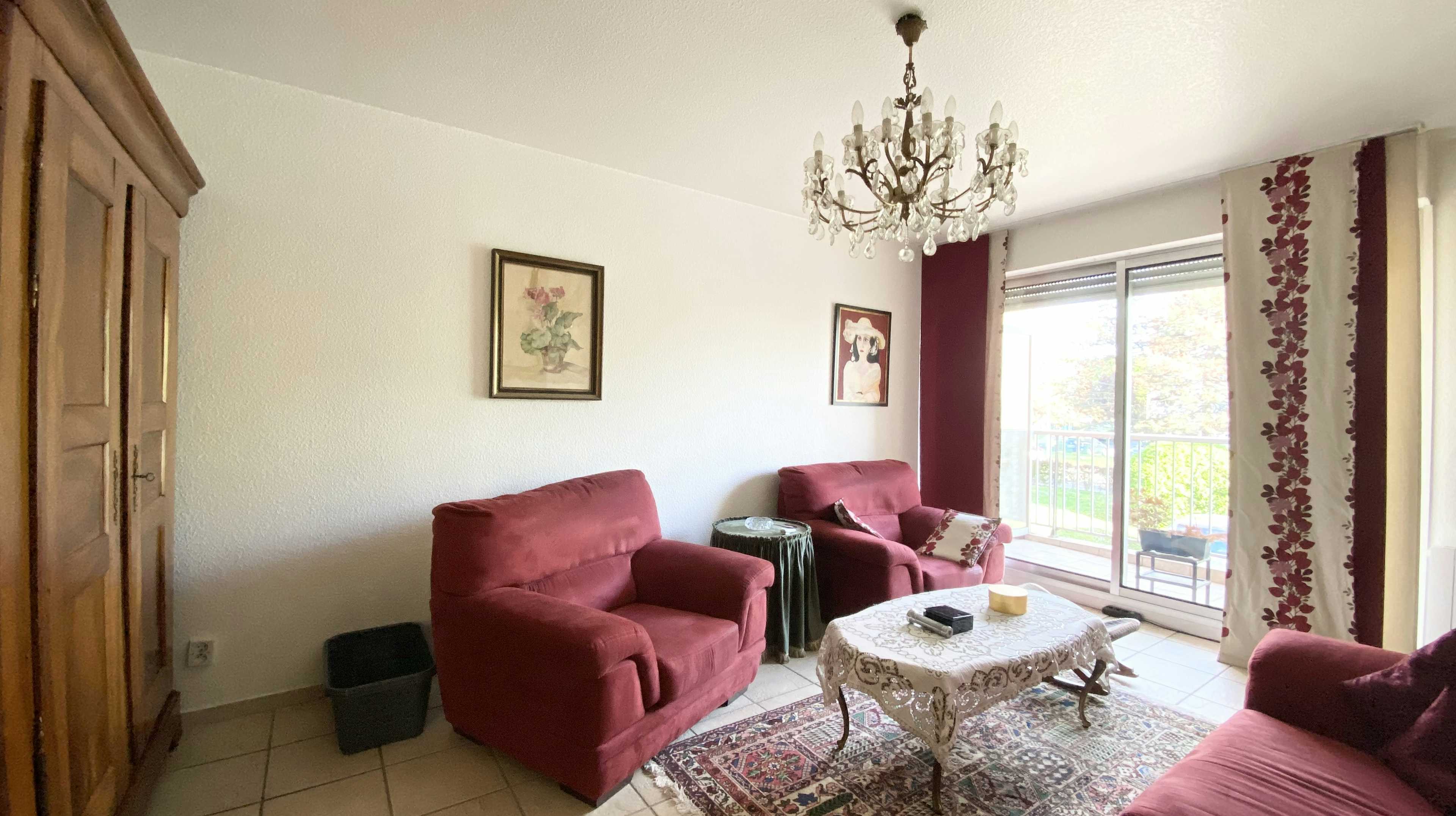 Lingolsheim - Appartement traversant 92m² - 2 Balcons - Cave