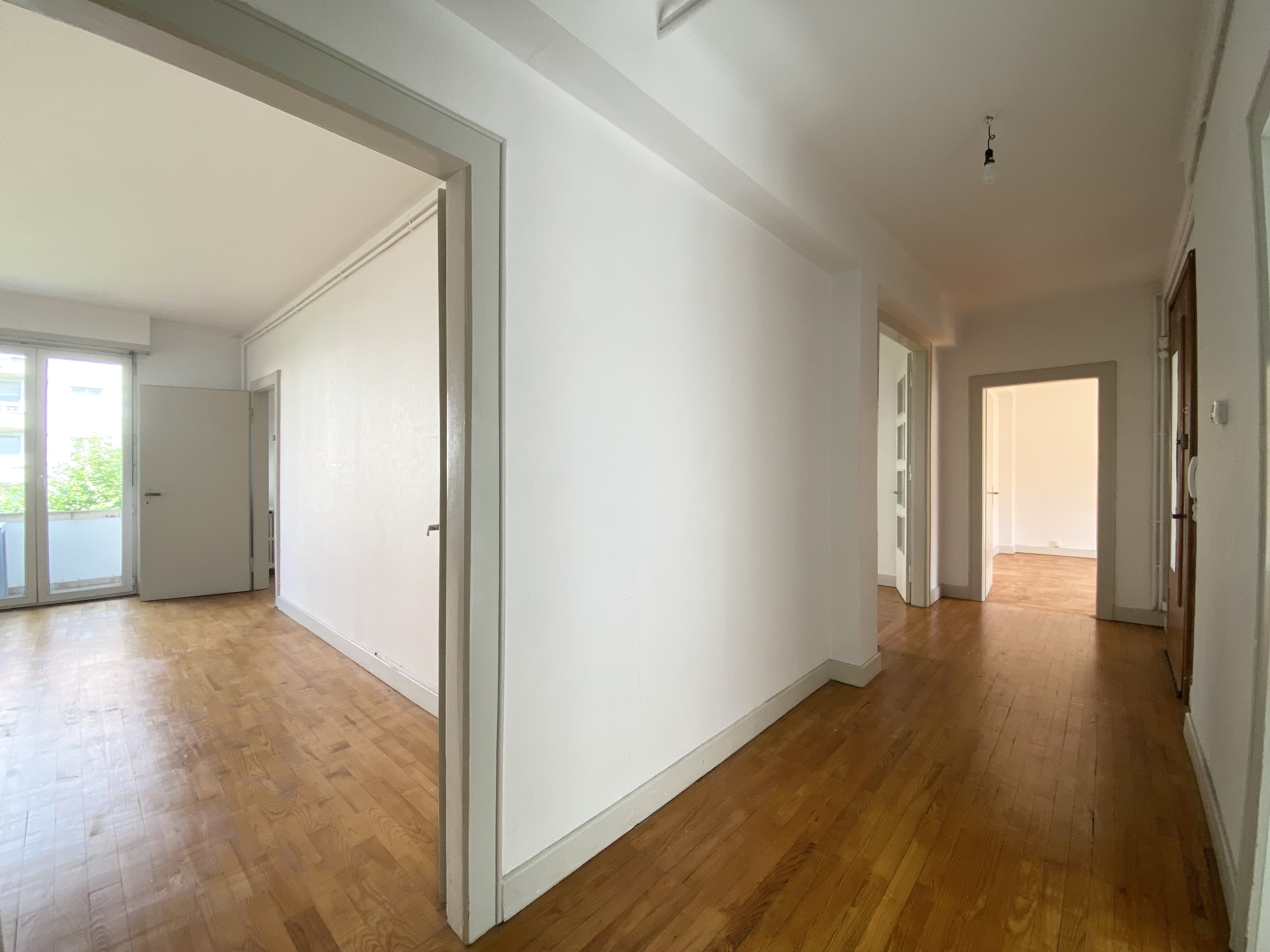 Strasbourg - Appartement 135m² - 2 Balcons - Cave