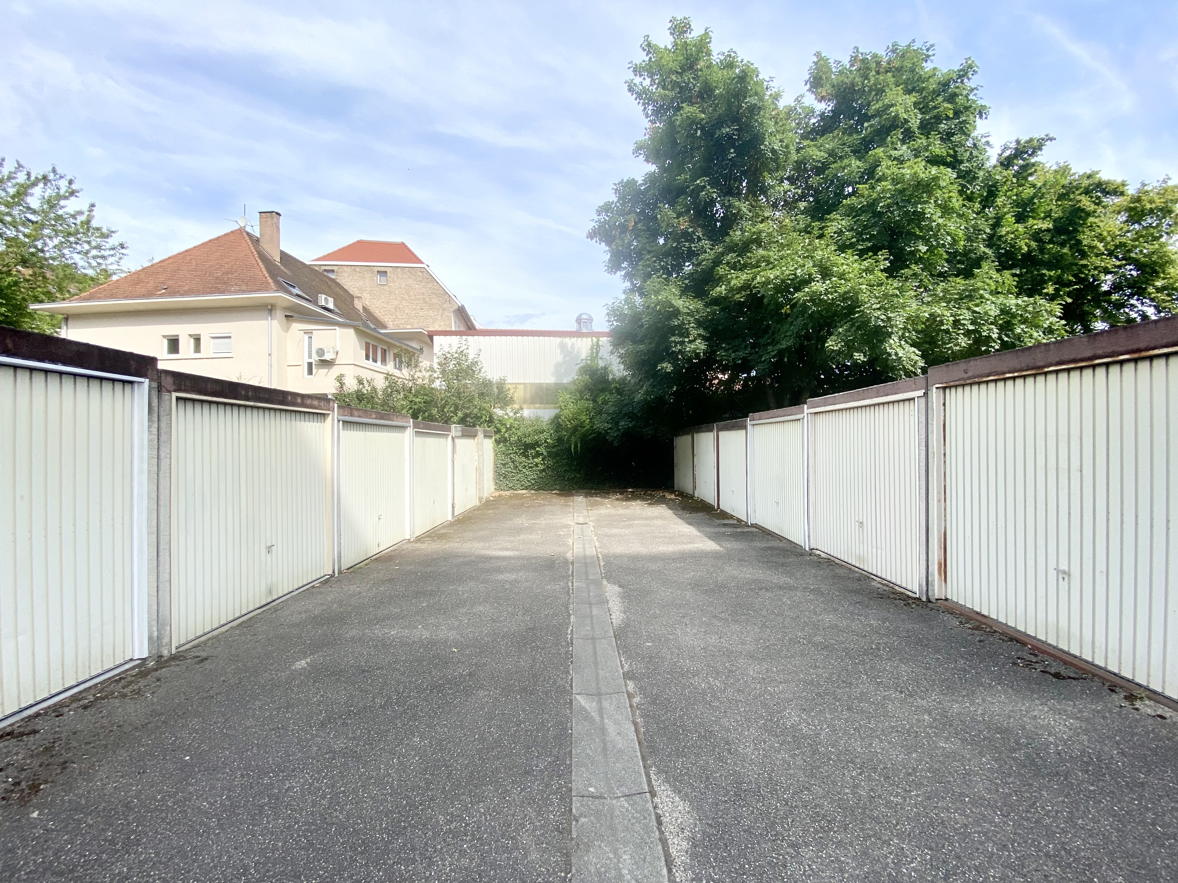 Robertsau - Box fermé 13m²